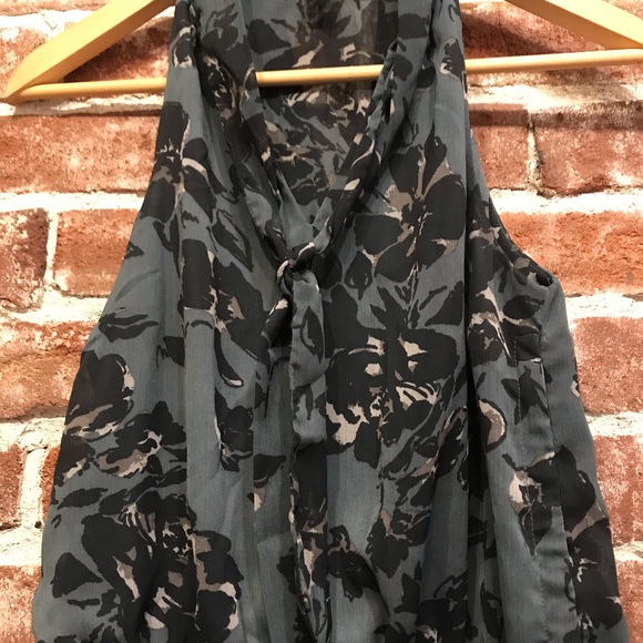 Beautiful dress 👗 - Picture 4 of 4